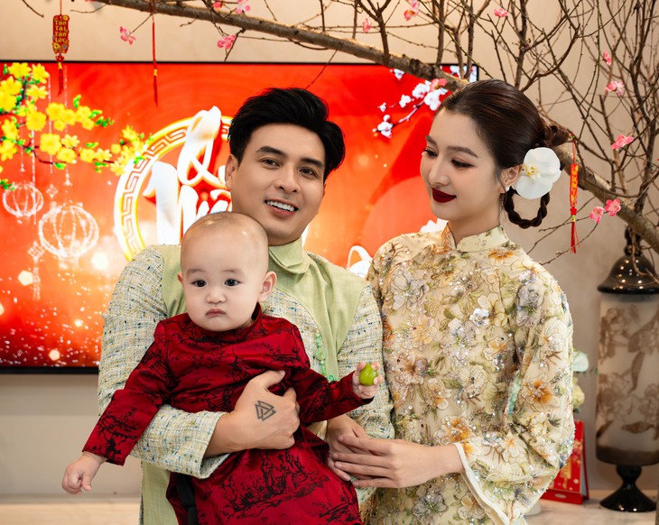Hồ Quang Hiếu: Tết nội ngoại 50/50, quyết 'săn' thêm công chúa cho vui nhà  - Ảnh 1.