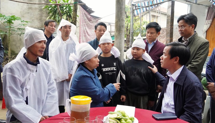Sông Gianh phủ trắng màu tang, 2 ông cháu mất tích sau vụ lật đò đã 'về nhà' - Ảnh 2.