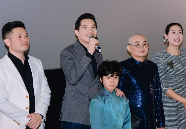 Đạo diễn 'Mùi phở' nói phim bị truyền thông bẩn, vu khống, tấn công cá nhân - Ảnh 1. Mùi phở - Ảnh 1.