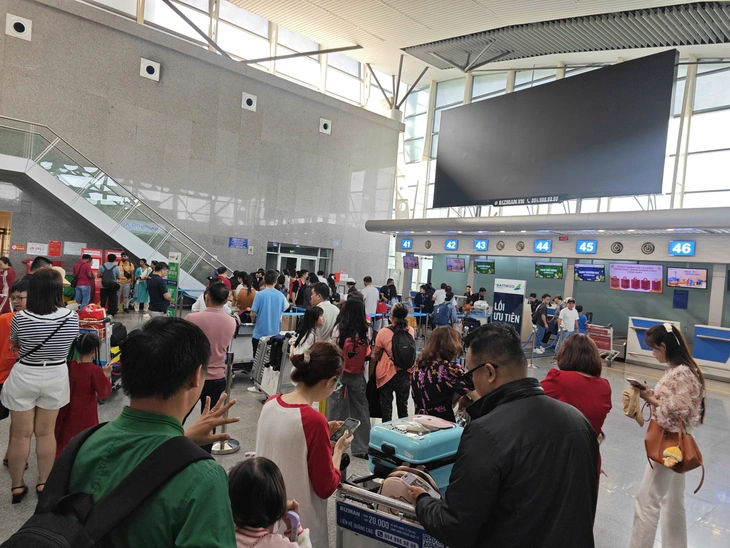 Tân Sơn Nhất - Ảnh 2.