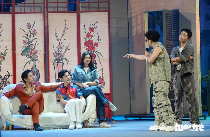 Đi coi kịch Tết, có khuyến mãi thêm nhạc trẻ, cải lương - Ảnh 2. kịch Tết - Ảnh 2.