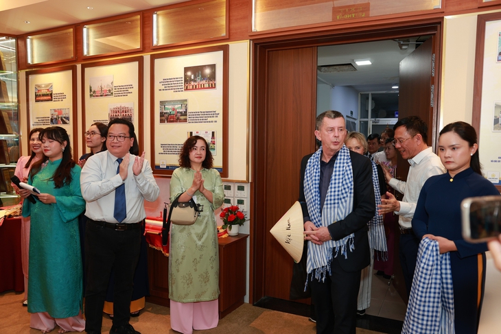 khách quốc tế - Ảnh 5.