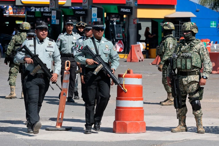 Tin tức thế giới 23-2: Ông Kim Jong Un tái đắc cử; Iran mua hàng ngàn tên lửa Nga - Ảnh 4.