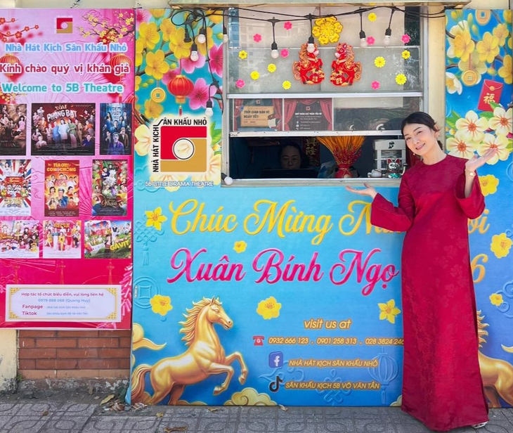 Sao Việt diện áo dài du xuân, chúc Tết: Ai ghi điểm nhất mùa Tết Bính Ngọ? - Ảnh 25. áo dài - Ảnh 25.