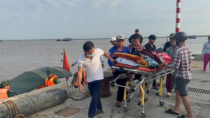 ĐỘT QUỴ - Ảnh 1.