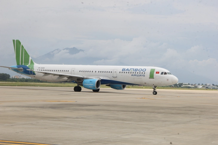 Flycam bay trái phép gần sân bay Đà Nẵng, hàng chục chuyến bay bị ảnh hưởng - Ảnh 1.