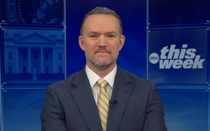 Trung Quốc nói sẽ kiên quyết đáp trả thuế của ông Trump - Ảnh 2.