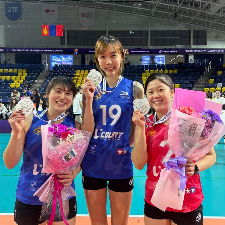 Chiều cao 1m95 của cô gái Việt khiến fan bóng chuyền Thái Lan tranh cãi - Ảnh 1.