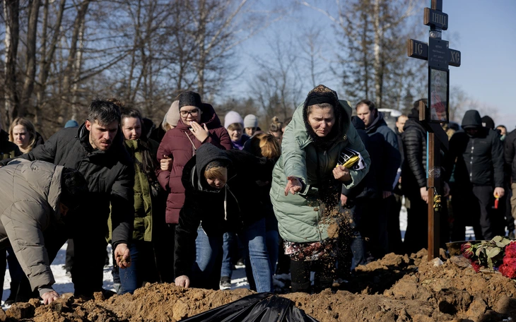Slovakia cắt điện Ukraine, Kiev 'đổ lửa vào dầu' - Ảnh 4.
