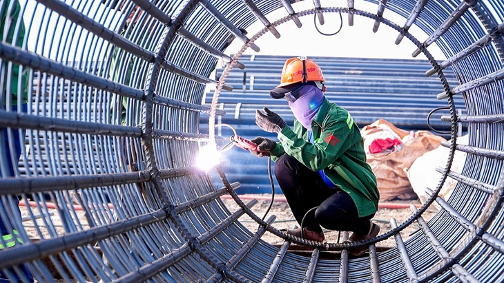 'Xông đất' những công trình ra đảo Hòn Khoai - Ảnh 2.