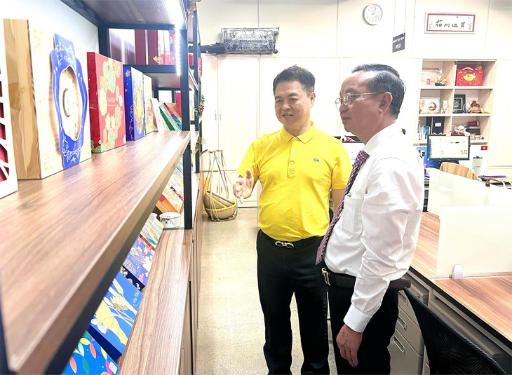 Lãnh đạo UBND TP.HCM chúc Tết doanh nghiệp, mong đóng góp vào tăng trưởng trên 10% - Ảnh 3.