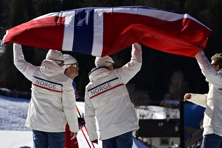 Bảng xếp hạng huy chương Olympic mùa đông 2026: Na Uy áp đảo - Ảnh 2.