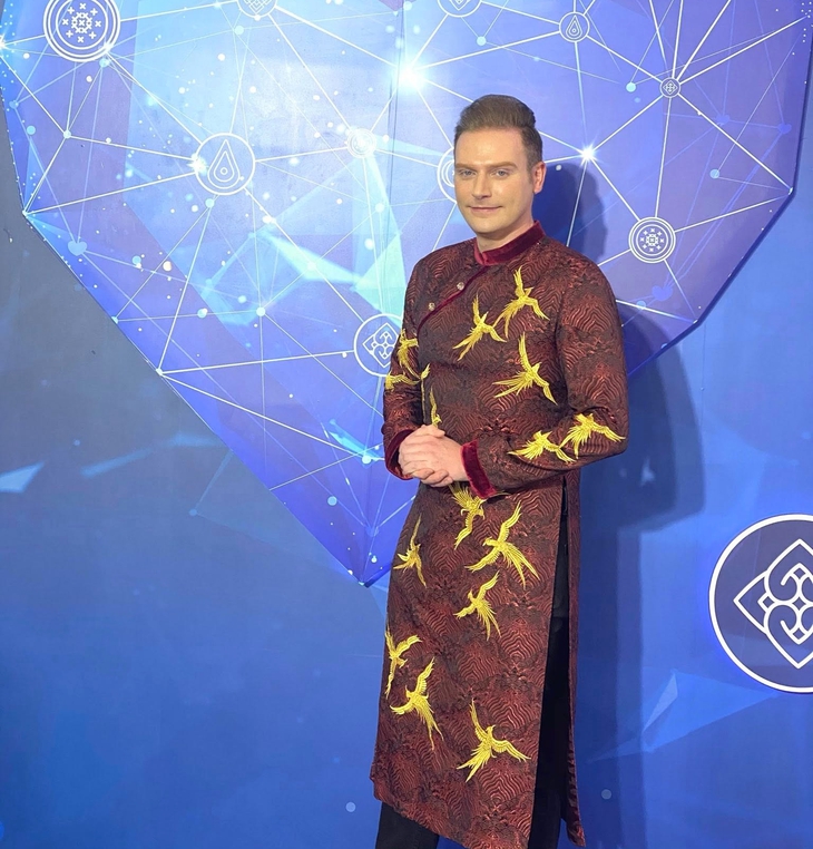 Ca sĩ người Mỹ Kyo York xem mình là đại sứ quảng bá hình ảnh Việt Nam - Ảnh 10. Kyo York - Ảnh 10.