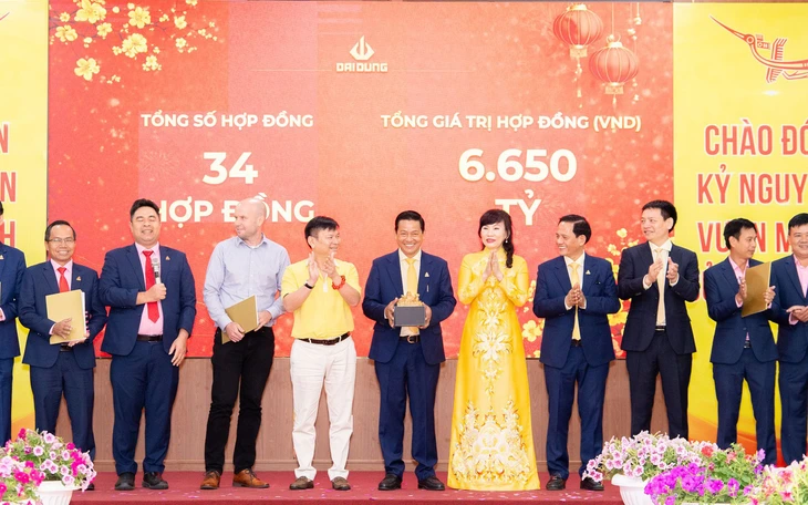 Những cụ ông, cụ bà U90 vẫn là chủ tịch, tổng giám đốc  công ty niêm yết trên sàn - Ảnh 2.