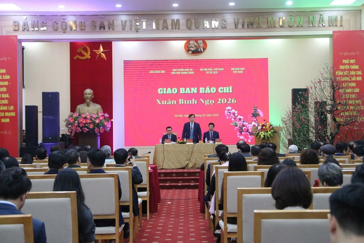 báo chí - Ảnh 2.