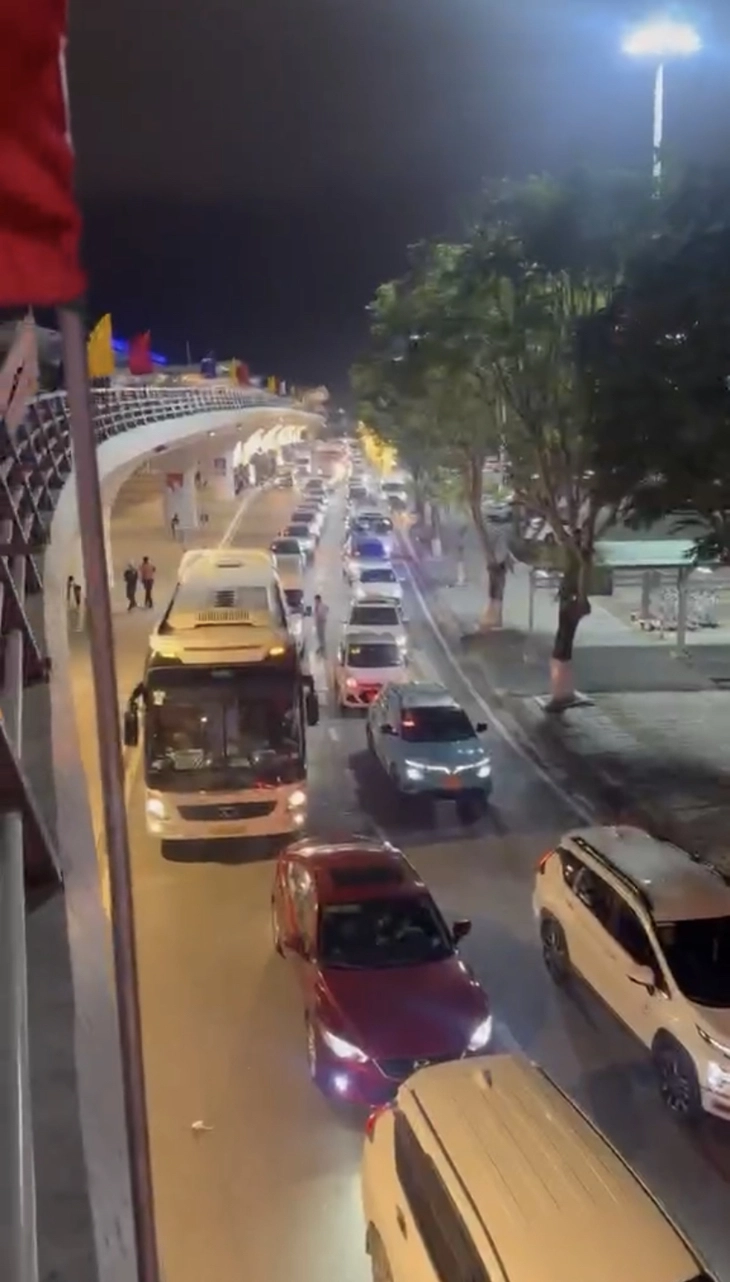 sân bay Đà Nẵng - Ảnh 2.