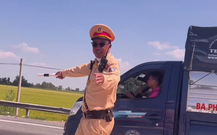 Mong cải thiện giao thông ở cửa ngõ TP.HCM đi các tỉnh miền Tây để giảm kẹt xe - Ảnh 3.