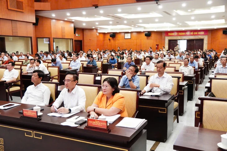 Tổng Bí thư Tô Lâm và nhiều lãnh đạo dự Hội nghị quán triệt nghị quyết 79, 80 của Bộ Chính trị - Ảnh 2.