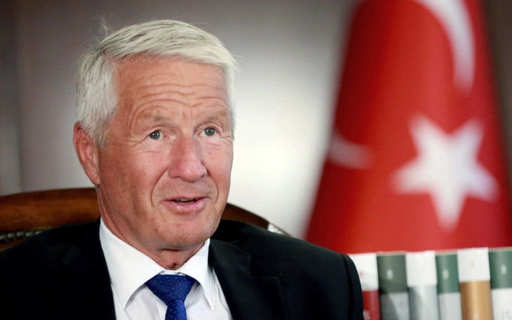 Chủ tịch Diễn đàn Kinh tế Thế giới từ chức sau khi lộ quan hệ với Epstein - Ảnh 2.