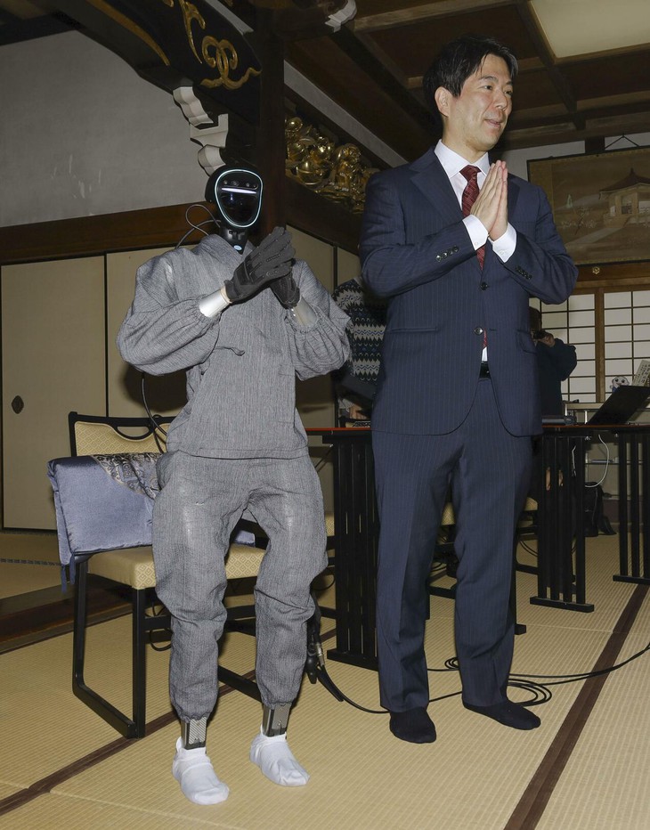 Nhật Bản ra mắt robot ‘nhà sư AI’ có thể tư vấn chuyện tâm linh - Ảnh 1. robot - Ảnh 1.