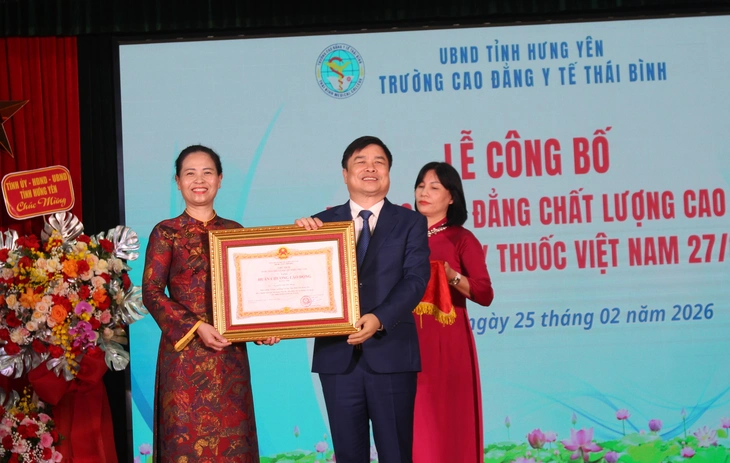 Trường cao đẳng y tế đầu tiên được công nhận chuẩn chất lượng cao, hướng tới hội nhập quốc tế - Ảnh 2.