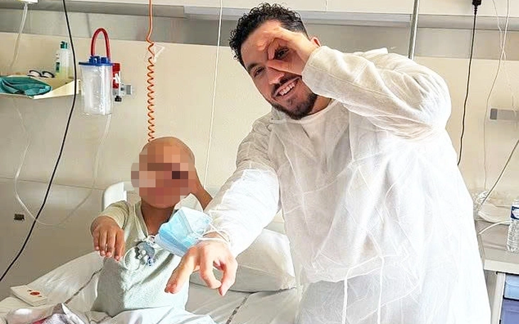 Tù treo vì quay lén khu vực nhạy cảm của đội bóng nữ  - Ảnh 4.