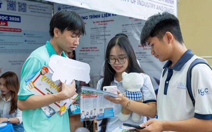 Gần 140.000 thí sinh đăng ký thi đánh giá năng lực ĐH Quốc gia TP.HCM đợt 1-2026 - Ảnh 3.