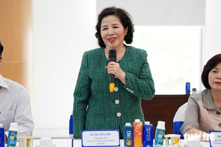 Lãnh đạo UBND TP.HCM thăm, chúc Tết doanh nghiệp - Ảnh 2.