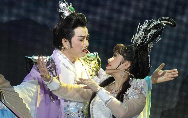 Bình Tinh hạnh phúc diễn cùng các con trong cải lương sử Việt Tây sơn nữ tướng - Ảnh 6.