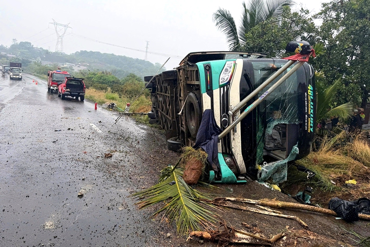 xe khách - Ảnh 1.