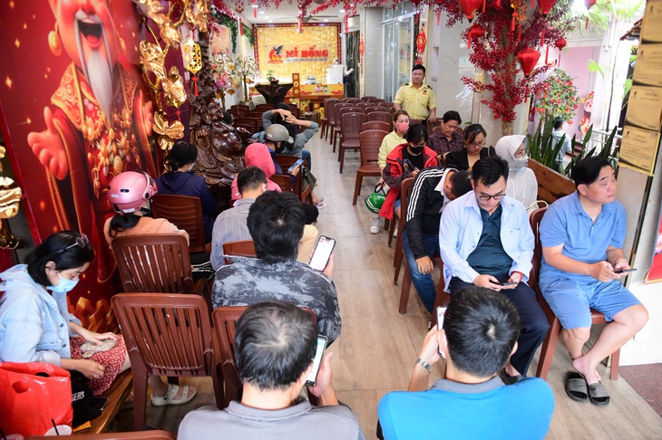 mua vàng - Ảnh 2.