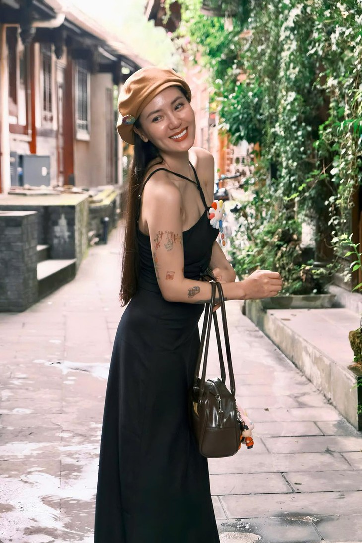 Nữ ca sĩ Việt mua 'vài căn nhà, vài chiếc xe' nhờ bài hát 2 triệu đồng - Ảnh 3.