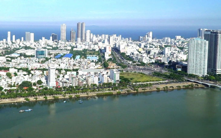 Thủ tướng Phạm Minh Chính làm việc với Ban Thường vụ Thành ủy Đà Nẵng - Ảnh 4.