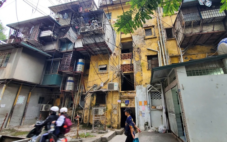 Khu tập thể cũ Hà Nội - giấc mơ thời nghèo khó - Kỳ 7: Mối tình của tôi với khu tập thể - Ảnh 3.