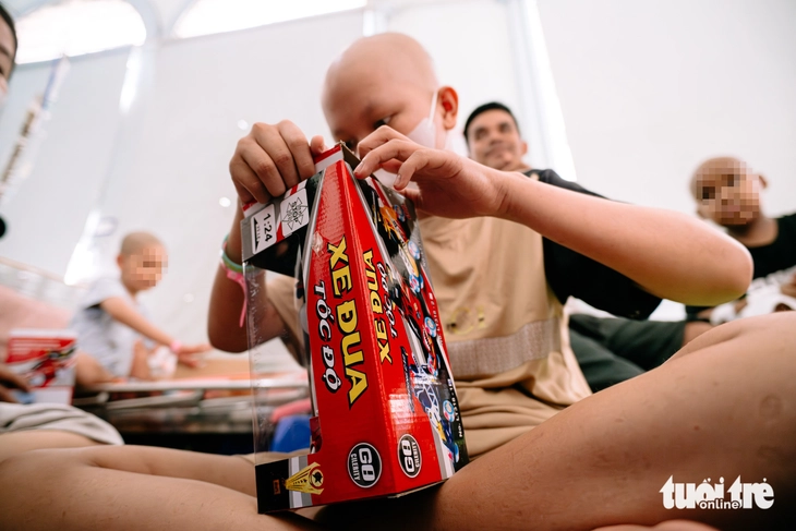 Giọt nước mắt truyền động lực trong cuộc chiến chống ung thư cho bệnh nhân nhí - Ảnh 9. ung thư - Ảnh 9.