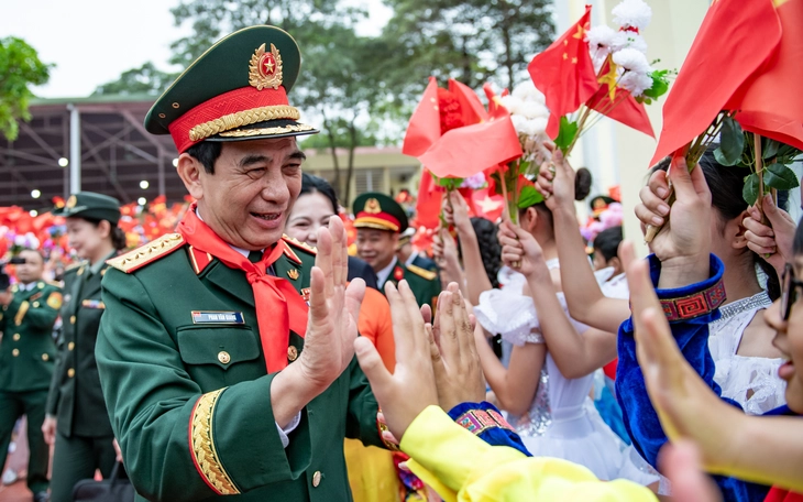 Hai tàu hộ vệ tên lửa của Việt Nam tham gia tuần tra liên hợp với Hải quân Trung Quốc ở vịnh Bắc Bộ - Ảnh 4.