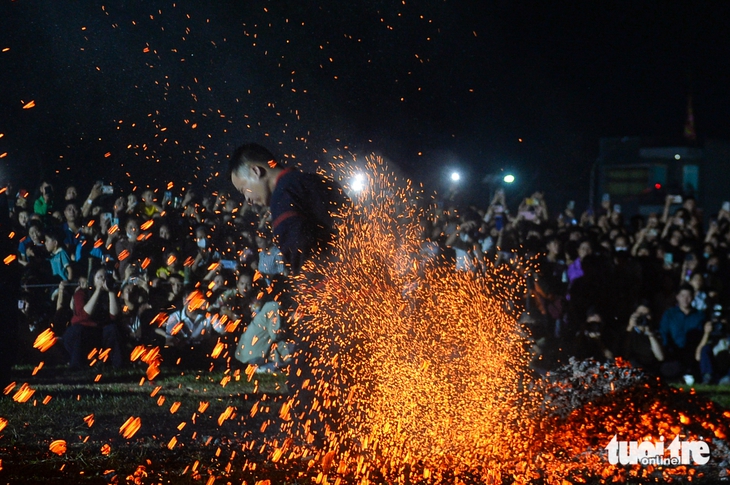 Bí ẩn lễ hội nhảy lửa của người Pà Thẻn  - Ảnh 6.