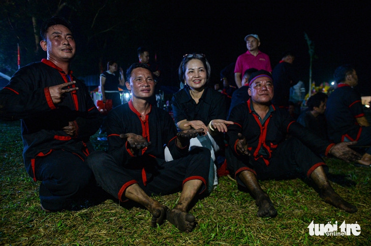 Bí ẩn lễ hội nhảy lửa của người Pà Thẻn  - Ảnh 7.