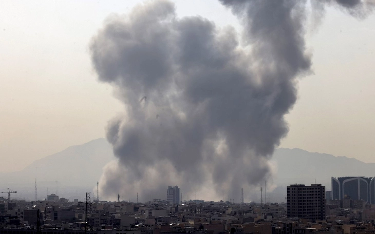 Ông Trump lên tiếng về chiến dịch cùng Israel tấn công Iran - Ảnh 2.