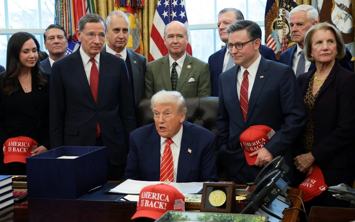 Tin tức thế giới 14-2: Ông Trump nói Ukraine 'phải hành động'; Mỹ cấp phép khai thác dầu ở Venezuela - Ảnh 5.