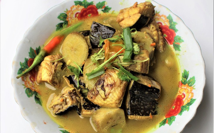 Đậm đà cá thu kho với ớt tươi - Ảnh 4.