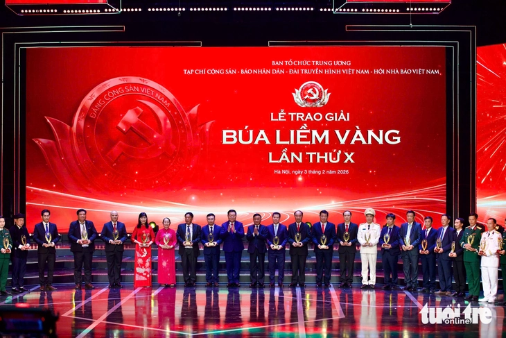 Búa liềm vàng - Ảnh 7.