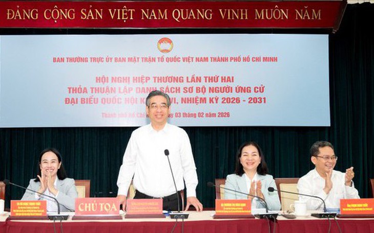 Phó chủ tịch nước Võ Thị Ánh Xuân kiểm tra công tác chuẩn bị bầu cử tại Lâm Đồng - Ảnh 2.