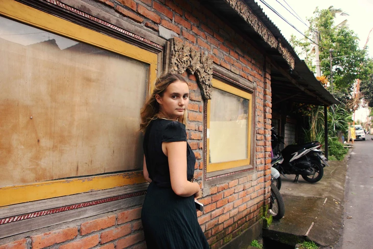 Nhà văn Neil Gaiman tuyên bố mình không xâm hại tình dục sau một năm im lặng - Ảnh 2.