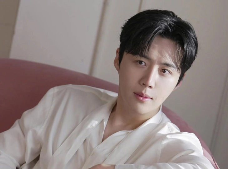 Báo Hàn tung 'bằng chứng thép' tố Kim Seon Ho trốn thuế - Ảnh 2.