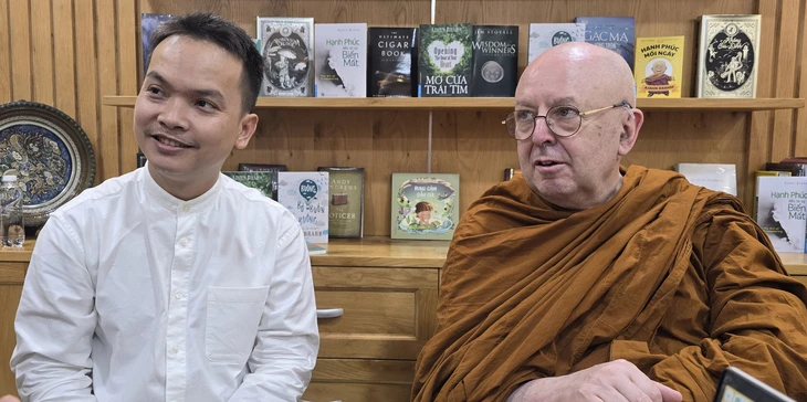 Thiền sư Ajahn Brahm: Cứ cau có khó chịu, vì khi đó ta vẫn đang hạnh phúc - Ảnh 2.