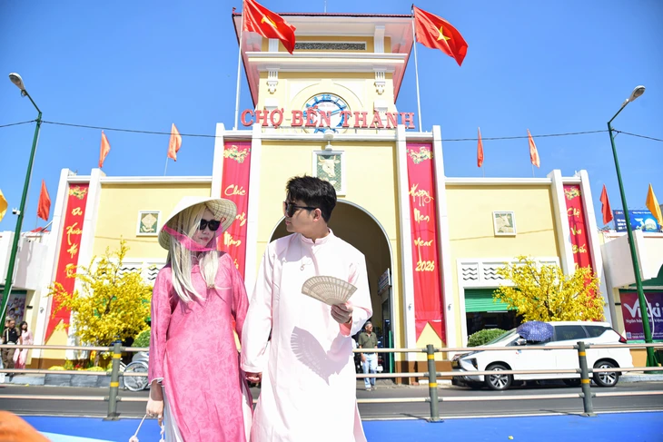 UBND TP.HCM: Chợ Bến Thành, hồ Con Rùa chỉnh trang đúng chủ trương, khang trang - Ảnh 14.