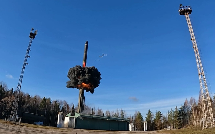 Nga tuyên bố không còn bị ràng buộc bởi các giới hạn đối với kho vũ khí hạt nhân - Ảnh 2.