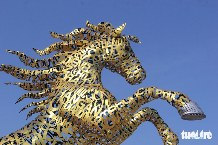 Lộ diện linh vật ngựa Đà Nẵng tung vó mang trên mình tên 94 xã, phường, đặc khu - Ảnh 2.