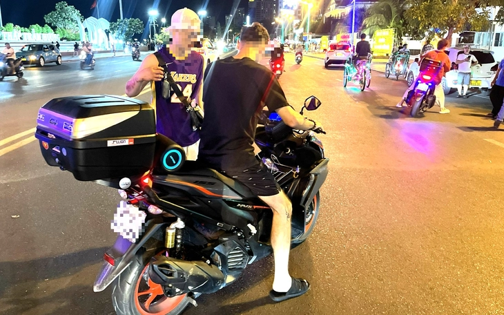 Tạm giữ hình sự người đàn ông quốc tịch Nga say sỉn, lái xe máy tông chết người ở Nha Trang - Ảnh 2.